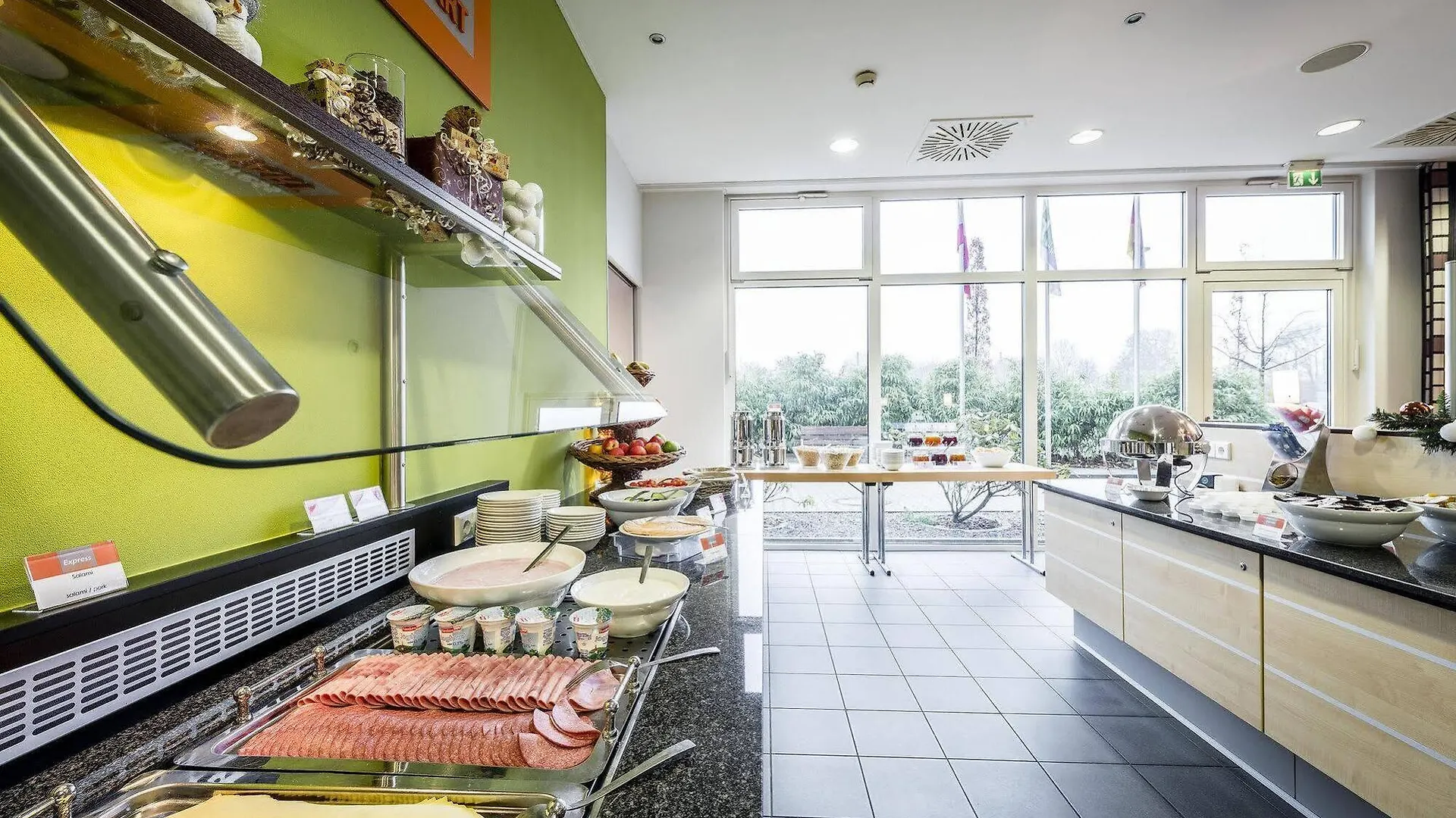 Holiday Inn Express Duesseldorf - City North By Ihg 3*, Ντίσελντορφ